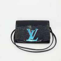 LOUIS VUITTON Louise PM Epi Patent Clutch