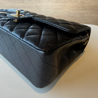 CHANEL Medium Classic Caviar Double Flap