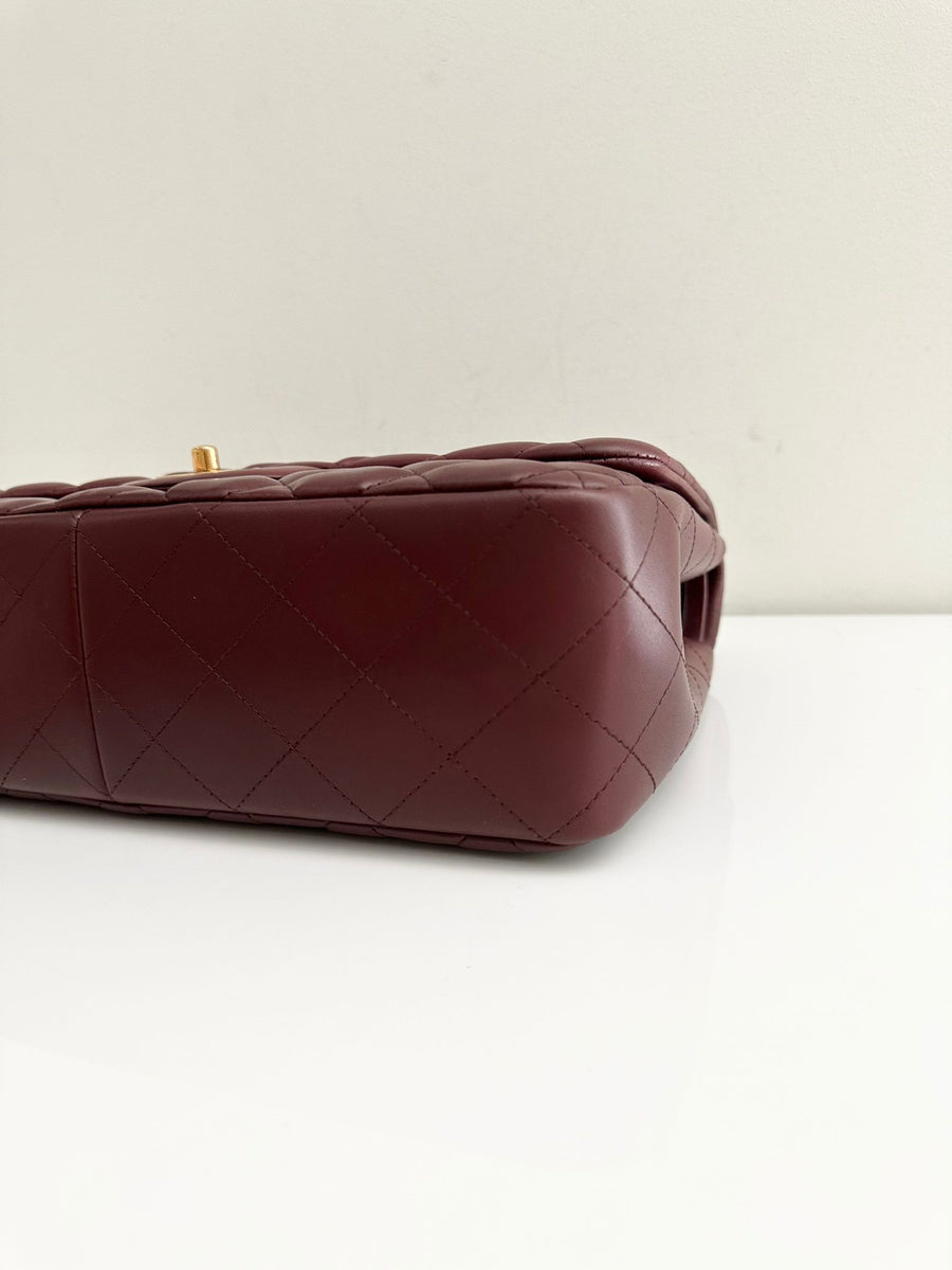 CHANEL Jumbo Classic Double Flap Burgundy Lambskin GHW