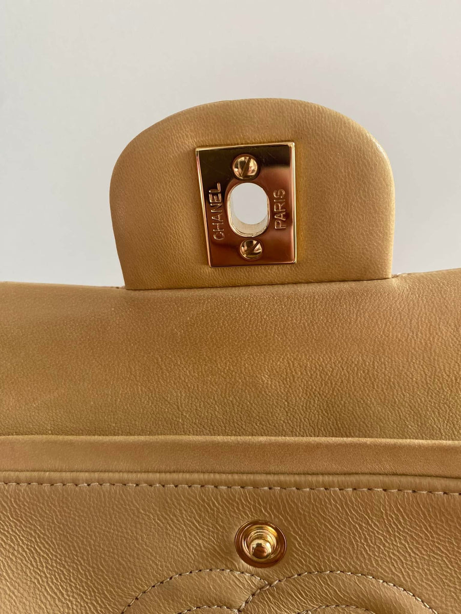 CHANEL Vintage 24K Medium Classic Lambskin Double Flap GHW