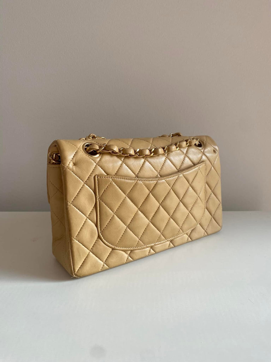 CHANEL Vintage 24K Medium Classic Lambskin Double Flap GHW