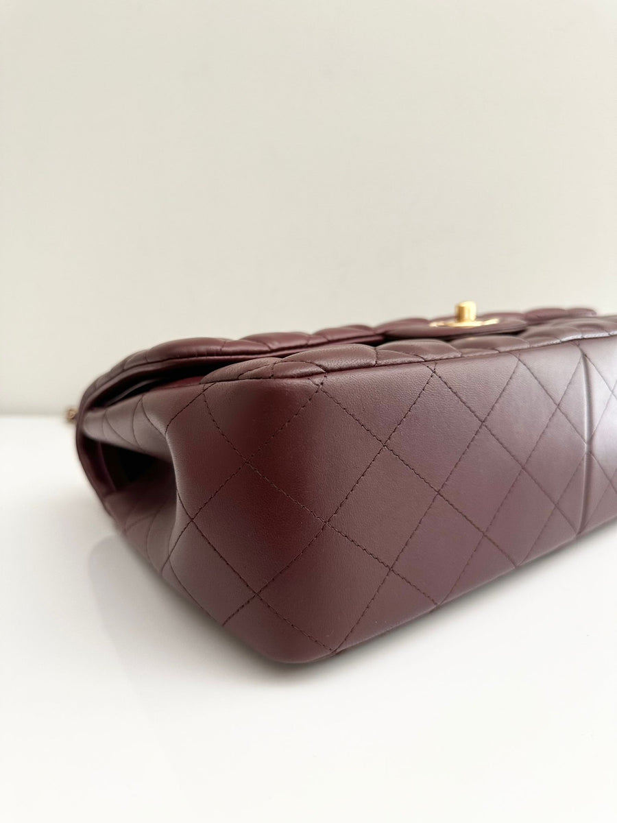 CHANEL Jumbo Classic Double Flap Burgundy Lambskin GHW