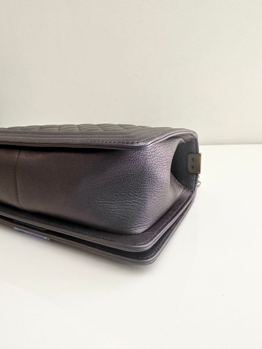 CHANEL Old Medium Boy Purple Mermaid